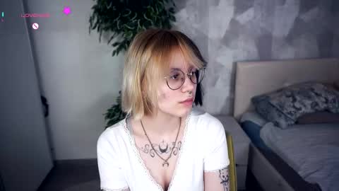 avaobierne online show from 02/13/26, 06:48