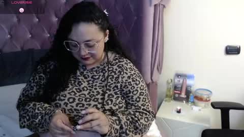 Snapshot of avaryd chatting on 05/17/26, 04:21 avaryd online show from 05/17/26, 04:21