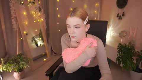  Ava  online show from 10/01/25, 02:56