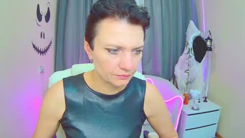 avasaturnian online show from 11/06/25, 07:42