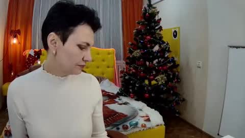 Snapshot of avasaturnian chatting on 12/16/25, 08:08 avasaturnian online show from 12/16/25, 08:08