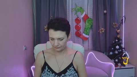 Snapshot of avasaturnian chatting on 12/20/25, 08:32 avasaturnian online show from 12/20/25, 08:32