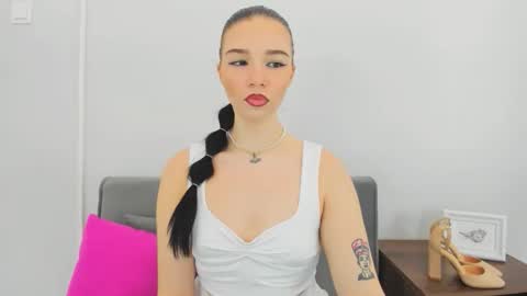 Snapshot of avasensitive69 chatting on 11/14/25, 01:10 avasensitive69 online show from 11/14/25, 01:10