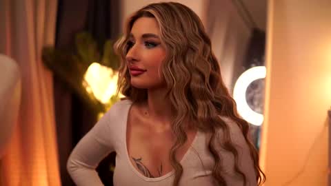 Carina online show from 03/01/25, 02:15