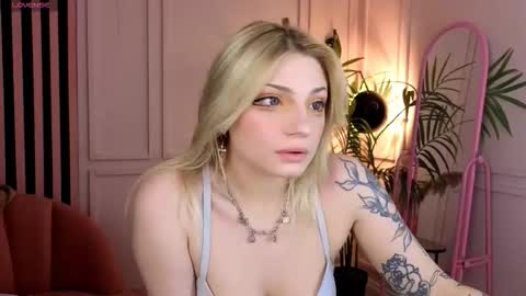 Snapshot of avasun chatting on 02/07/26, 10:02 avasun online show from 02/07/26, 10:02