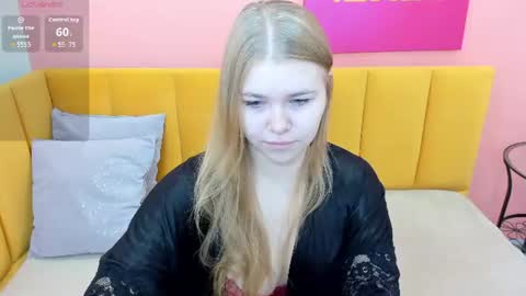 Snapshot of avasunshine_ chatting on 07/09/26, 01:31 Ava online show from 07/09/26, 01:31