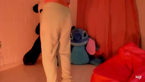 Snapshot of ave_fenix69 chatting on 12/22/24, 03:55 Valery -- online show from 12/22/24, 03:55