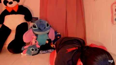 Snapshot of ave_fenix69 chatting on 12/24/24, 01:27 Valery -- online show from 12/24/24, 01:27