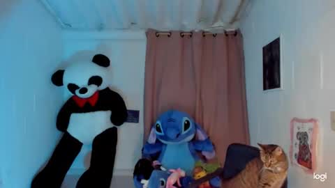 Snapshot of ave_fenix69 chatting on 01/14/25, 02:19 Valery -- online show from 01/14/25, 02:19