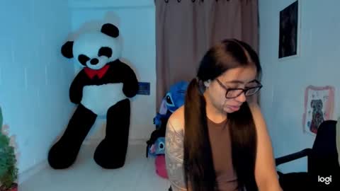 Snapshot of ave_fenix69 chatting on 01/20/25, 01:28 Valery -- online show from 01/20/25, 01:28