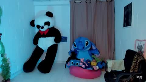 Snapshot of ave_fenix69 chatting on 01/21/25, 02:22 Valery -- online show from 01/21/25, 02:22