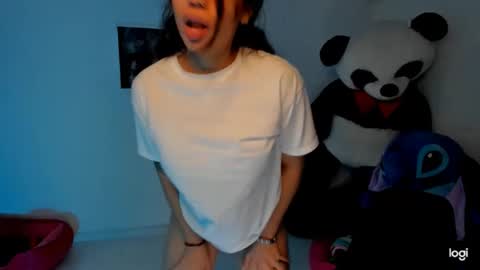 Snapshot of ave_fenix69 chatting on 02/13/25, 08:24 Valery -- online show from 02/13/25, 08:24