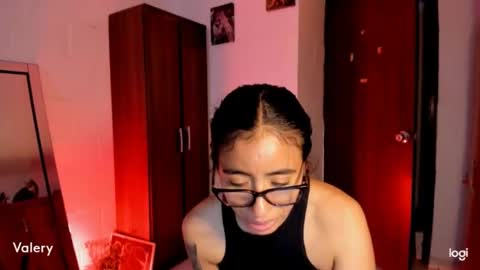 Snapshot of ave_fenix69 chatting on 11/02/25, 12:57 Valery -- online show from 11/02/25, 12:57