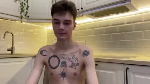 Snapshot of avegothy chatting on 01/04/25, 08:59 gothy 3 online show from 01/04/25, 08:59