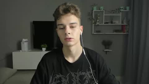 Snapshot of avegothy chatting on 01/27/25, 12:26 gothy 3 online show from 01/27/25, 12:26