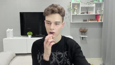 Snapshot of avegothy chatting on 01/30/25, 10:50 gothy 3 online show from 01/30/25, 10:50