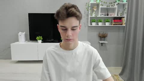 Snapshot of avegothy chatting on 02/12/25, 09:42 gothy 3 online show from 02/12/25, 09:42