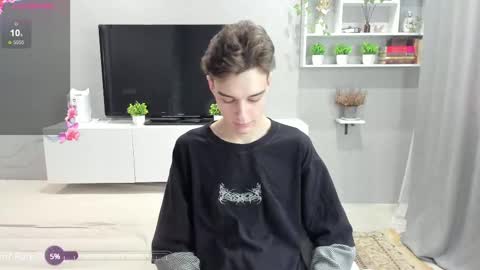 Snapshot of avegothy chatting on 02/17/25, 12:38 gothy 3 online show from 02/17/25, 12:38