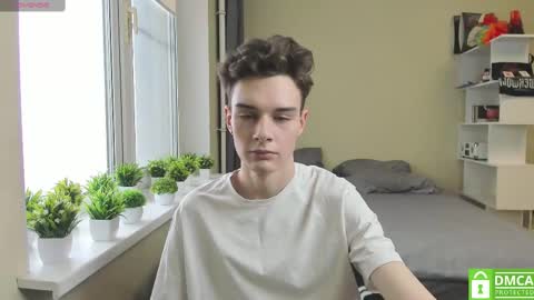 Snapshot of avegothy chatting on 03/04/25, 10:35 gothy 3 online show from 03/04/25, 10:35