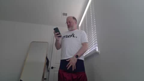 Snapshot of averagegreg chatting on 05/16/26, 01:10 Greg online show from 05/16/26, 01:10