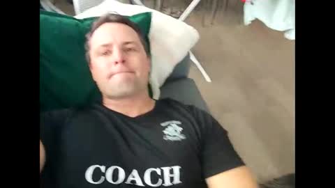 Snapshot of averagejoe2025 chatting on 03/25/26, 02:17 averagejoe2025 online show from 03/25/26, 02:17