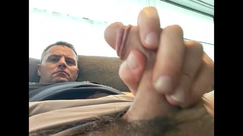 Snapshot of averagejoe2025 chatting on 04/21/26, 02:04 averagejoe2025 online show from 04/21/26, 02:04