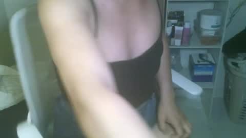 Snapshot of averageuncut1 chatting on 02/21/25, 04:48 Rhian online show from 02/21/25, 04:48