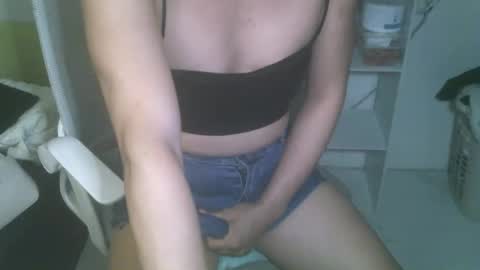 Snapshot of averageuncut1 chatting on 02/22/25, 06:50 Rhian online show from 02/22/25, 06:50