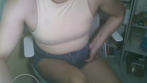 Snapshot of averageuncut1 chatting on 03/11/25, 12:50 Rhian online show from 03/11/25, 12:50