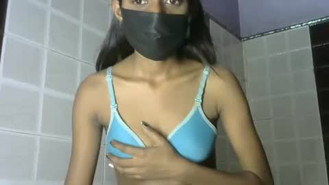 Snapshot of avery_lust01 chatting on 05/16/26, 06:21 avery_lust01 online show from 05/16/26, 06:21