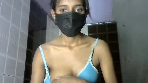 Snapshot of avery_lust01 chatting on 05/25/26, 05:57 avery_lust01 online show from 05/25/26, 05:57