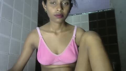 Snapshot of avery_lust01 chatting on 05/28/26, 06:10 avery_lust01 online show from 05/28/26, 06:10