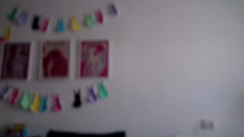 Avery online show from 04/11/26, 03:55