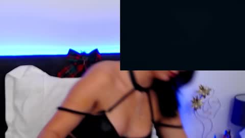 AveryWillow online show from 12/31/24, 10:23