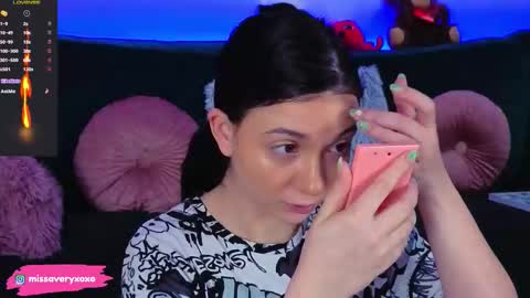 Snapshot of averywillow chatting on 03/28/26, 12:21 AveryWillow online show from 03/28/26, 12:21