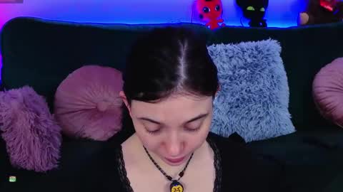 Snapshot of averywillow chatting on 04/05/26, 12:30 AveryWillow online show from 04/05/26, 12:30