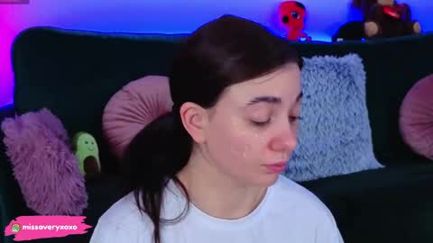 Snapshot of averywillow chatting on 04/06/26, 10:00 AveryWillow online show from 04/06/26, 10:00