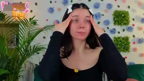 AveryWillow online show from 06/15/26, 01:08