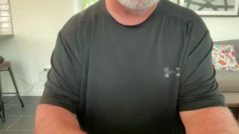 Snapshot of avgdiver chatting on 04/13/26, 11:27 avgdiver online show from 04/13/26, 11:27