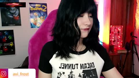 Snapshot of avi_frost chatting on 01/10/25, 10:06 Saraaaa independent model 3 online show from 01/10/25, 10:06