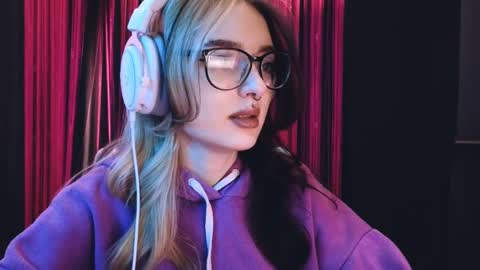 Avriel online show from 03/04/25, 03:00