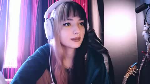 Avriel online show from 09/16/25, 04:24