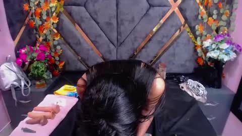 avi_thomsonn online show from 01/14/25, 12:11