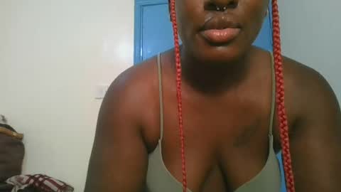 Snapshot of avian_babe1 chatting on 06/16/26, 01:25 avian_babe1 online show from 06/16/26, 01:25
