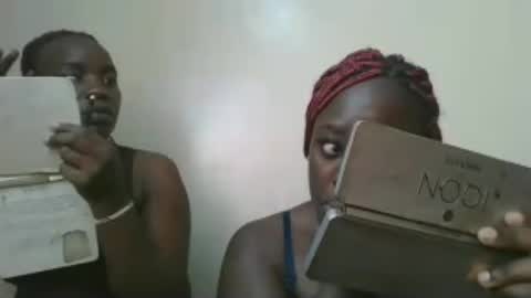 Snapshot of avian_babe1 chatting on 06/19/26, 09:40 avian_babe1 online show from 06/19/26, 09:40