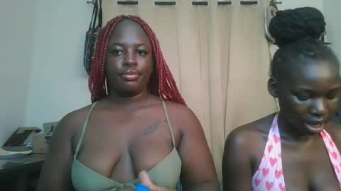 Snapshot of avian_babe1 chatting on 06/25/26, 01:38 avian_babe1 online show from 06/25/26, 01:38