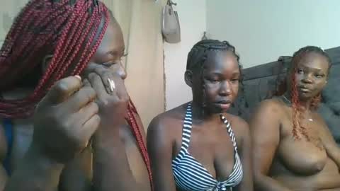Snapshot of avian_babe1 chatting on 06/25/26, 10:14 avian_babe1 online show from 06/25/26, 10:14