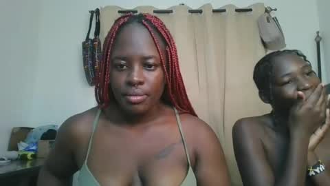 Snapshot of avian_babe1 chatting on 06/29/26, 06:08 avian_babe1 online show from 06/29/26, 06:08
