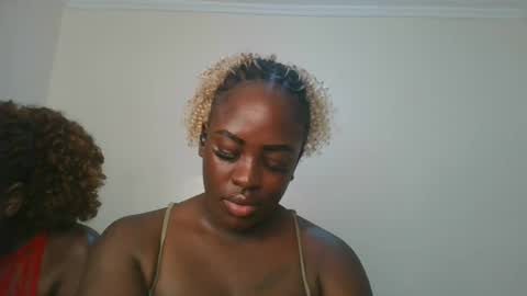 Snapshot of avian_babe1 chatting on 07/22/26, 10:23 avian_babe1 online show from 07/22/26, 10:23
