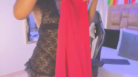 Snapshot of avis_lara chatting on 06/19/26, 06:56 AVIS online show from 06/19/26, 06:56